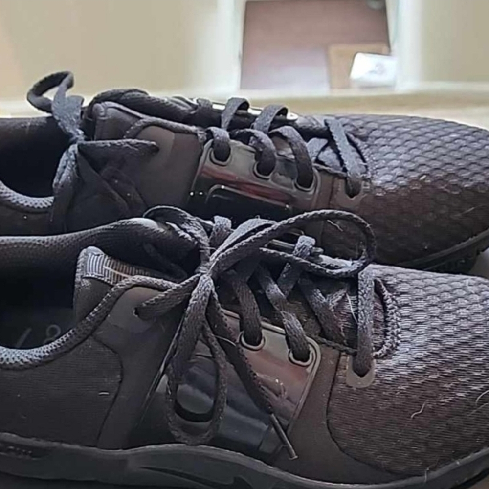 Women's Black Athletic Shoes